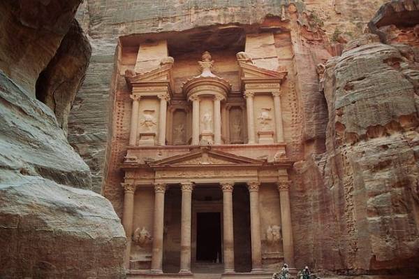 🇪🇸 WOW!! VUELO BARCELONA – JORDANIA POR SÓLO 163 EUROS