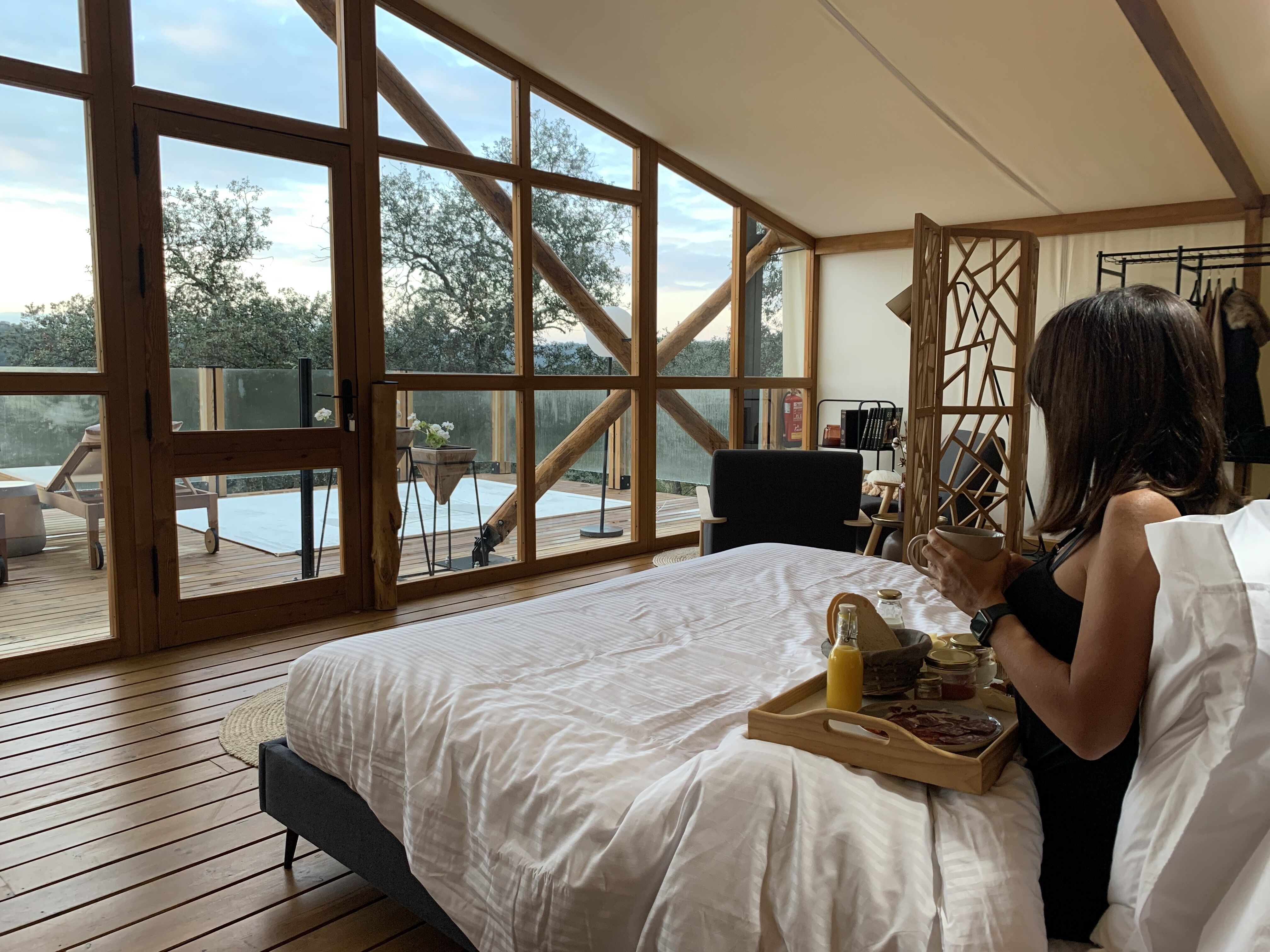 Desayuno incluido servido en el alojamiento de La Dehesa Experiences, Córdoba