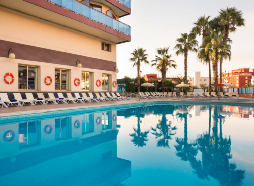 ¡Chollazo! Vacaciones en Hotel 4* de costa con desayunos, comidas y cenas por 34 € p.p/noche