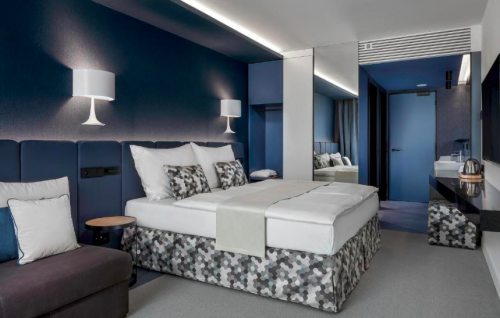fin de semana de Lujo a Praga: Vuelos + 3 noches hotel 5* por 166 euros 