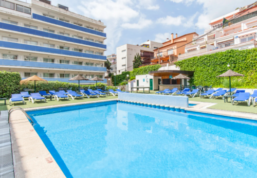 ¡Chollazo! Verano Lloret de Mar: Hotel 3* con desayuno y cancelación por 27 € p.p/noche
