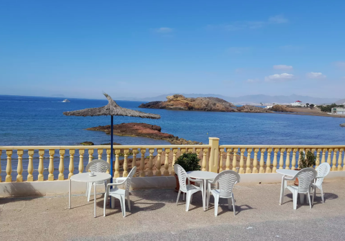 ¡Brutal! Puente Octubre: Hotel en la playa con desayuno por 21 € p.p/noche