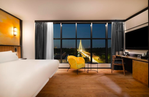 Mercados Navideños Varsovia: Vuelos + 4 noches Barceló 4* diseño por 186 euros