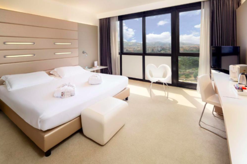 Fin de semana Bolonia: Vuelos + 2 noches hotel 4* por 133 euros