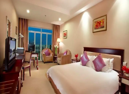¡Wow! Shanghai: Vuelos directos + 7 noches hotel 4* centro por 624 euros