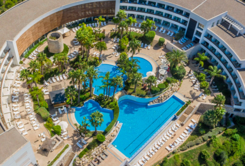 ¡Wow! Lujazo de Verano en Sitges: Hotel 5* por 64 € p.p/noche