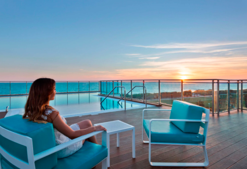 Pascua en Chipiona: Resort 4* frente a la playa cancelable por 32 € p.p/noche 