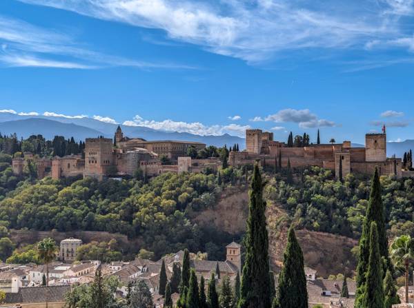 🇪🇸 Granada: hotel Checkin Camino de Granada 4* por 51 euros la noche
