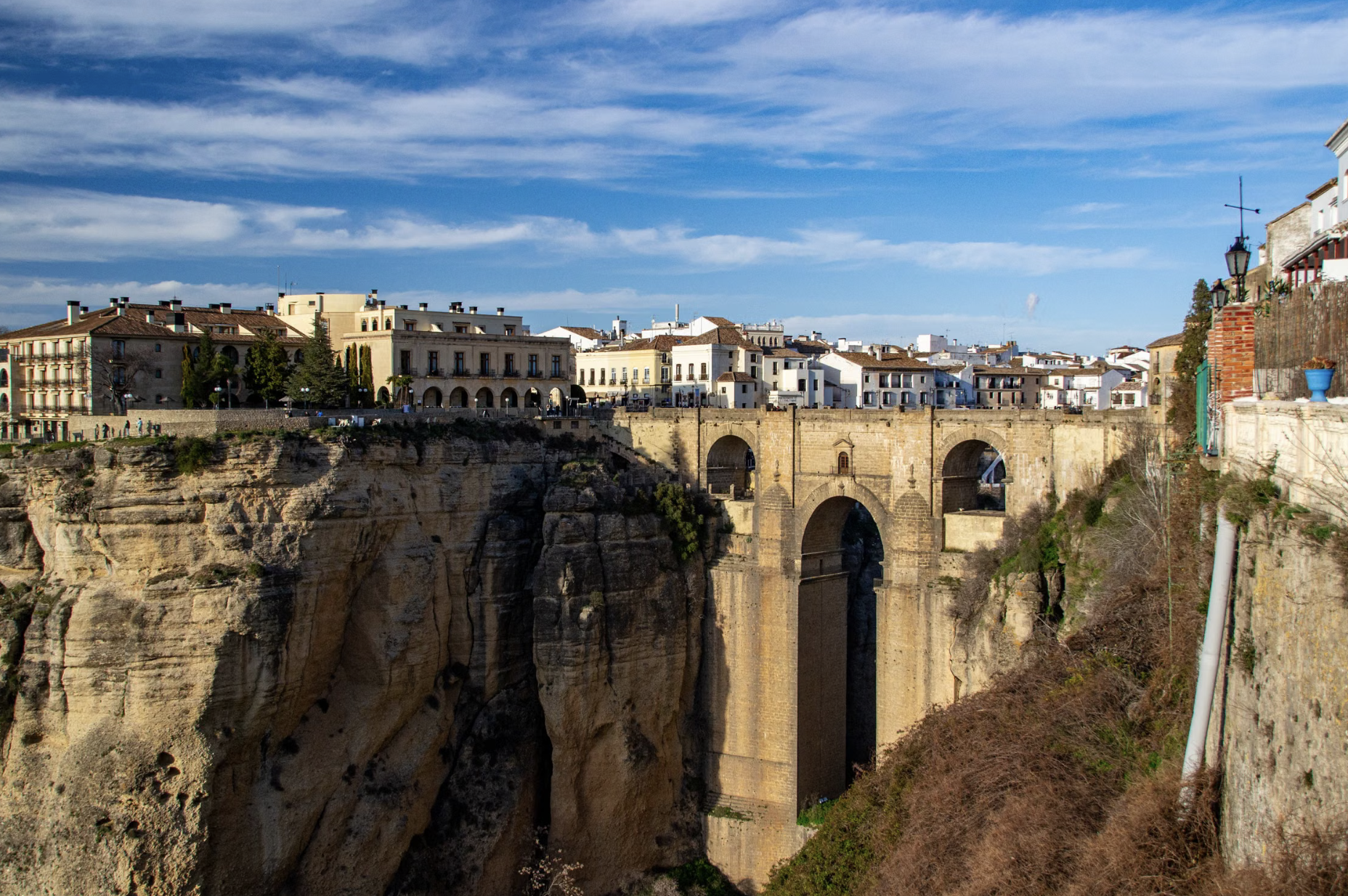 🇪🇸 Ronda: hotel 4* con vistas al Puente Nuevo por 30 euros pp