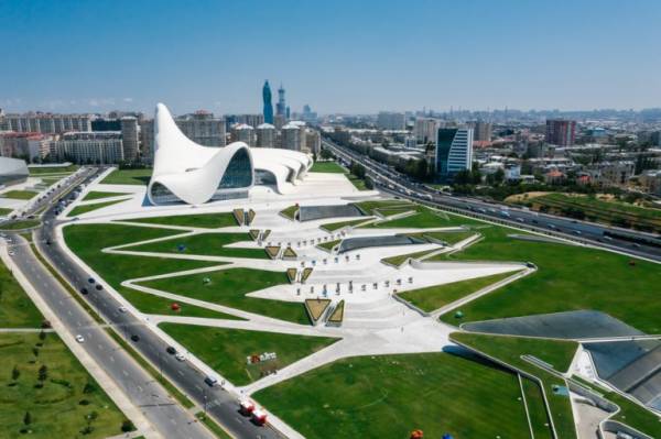 ✈️ Azerbaiyán: Vuelos a Bakú por 163 euros ida y vuelta