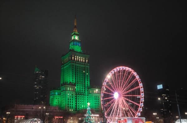 🇵🇱 Mercadillos navideños en Varsovia: vuelos + 4 noches 4* por 216 euros