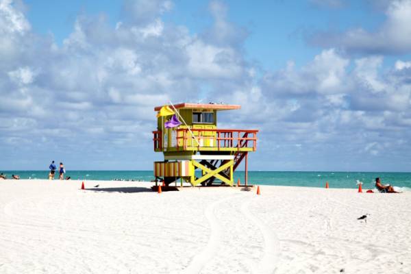 🇺🇸 Miami Beach: vuelos + 4 noches 4* junto a la playa por 668 euros